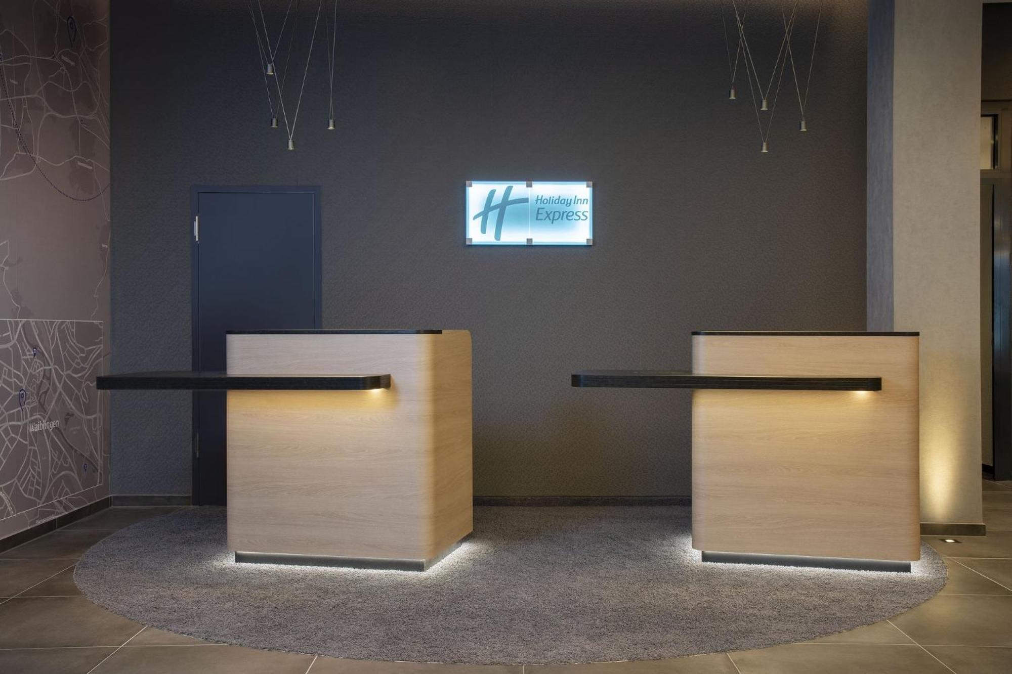 Holiday Inn Express Stuttgart-Waiblingen By Ihg Exterior photo